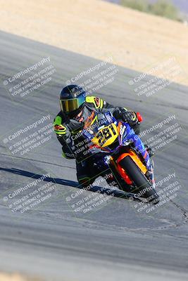 media/Feb-13-2022-SoCal Trackdays (Sun) [[c9210d39ca]]/Turn 10 (920am)/